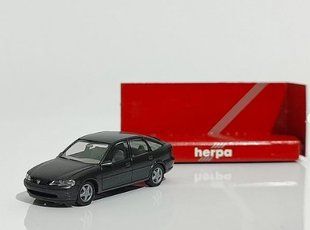 Колекционная игрушечная модель грузового автомобиля машины 1:87 мод0822 фото
