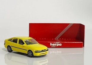 Колекційна іграшкова модель вантажного автомобіля машини 1:87 мод0857 фото