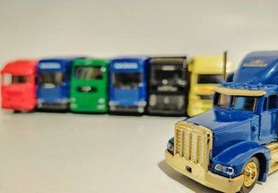 Колекційна іграшкова модель вантажного автомобіля машини 1:87 мод0755 фото