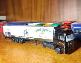 Колекційна іграшкова модель вантажного автомобіля машини 1:87 мод0598 фото